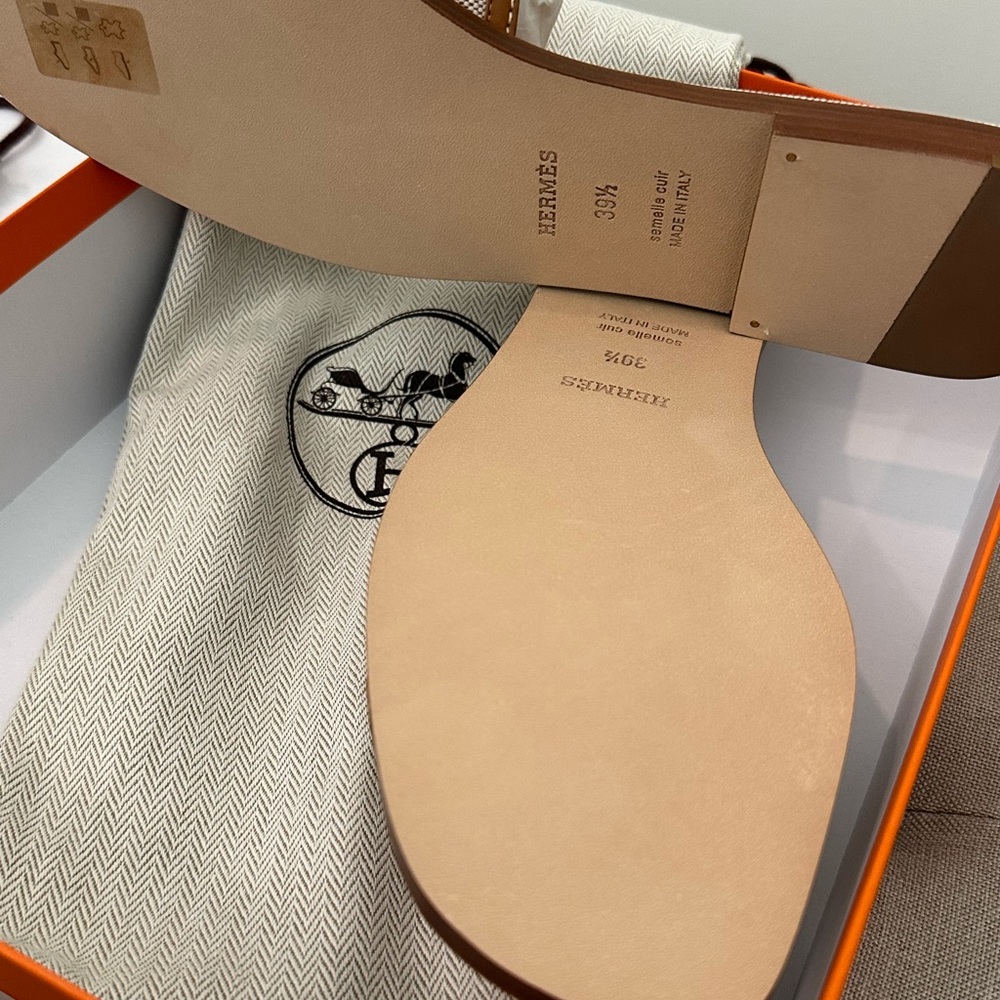 Hermes Oran Sandals in Noisette / Beige (sz. 39.5) - Picture 2 of 6